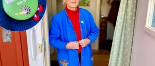 Knappen ska visa att Bodil, 97, är vaccinerad: "En väldigt bra idé"
