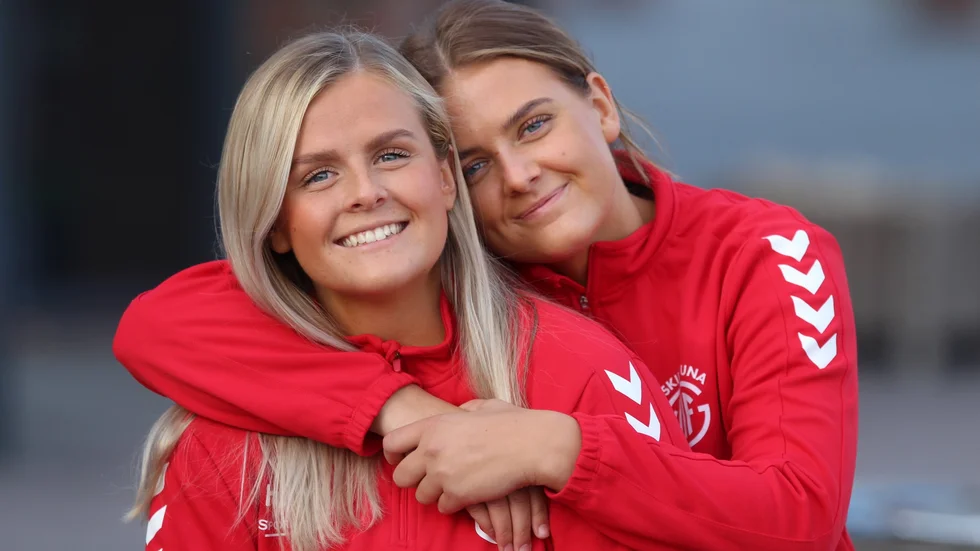 Sofia och Lovisa Delac har skrivit på för Kristianstad i SHE och i sommar flyttar de till Skåne.