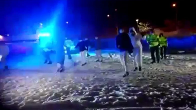 Här dansar personalen från akut omhändertagande i Kiruna.