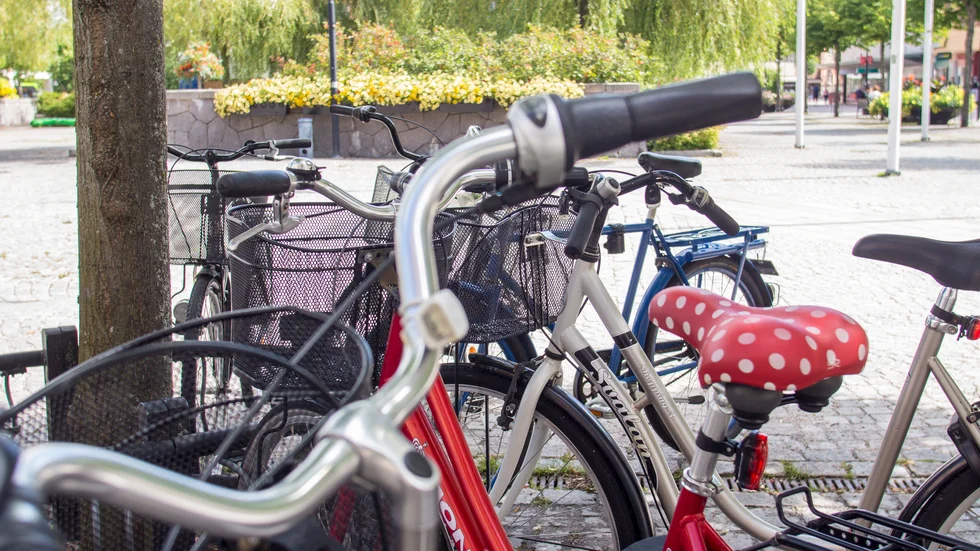 I våras var cykelstölderna förhållandevis få, men nu ökar de igen. Att kunna redovisa ramnummer och särskilda kännetecken är en fördel om man måste stöldanmäla sin cykel.