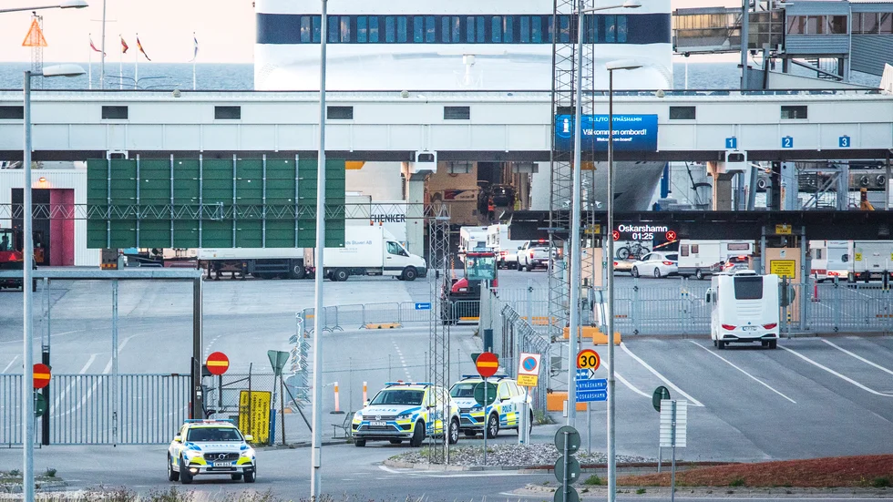 Flera patruller deltog i en polisinsats i hamnen på torsdagskvällen.