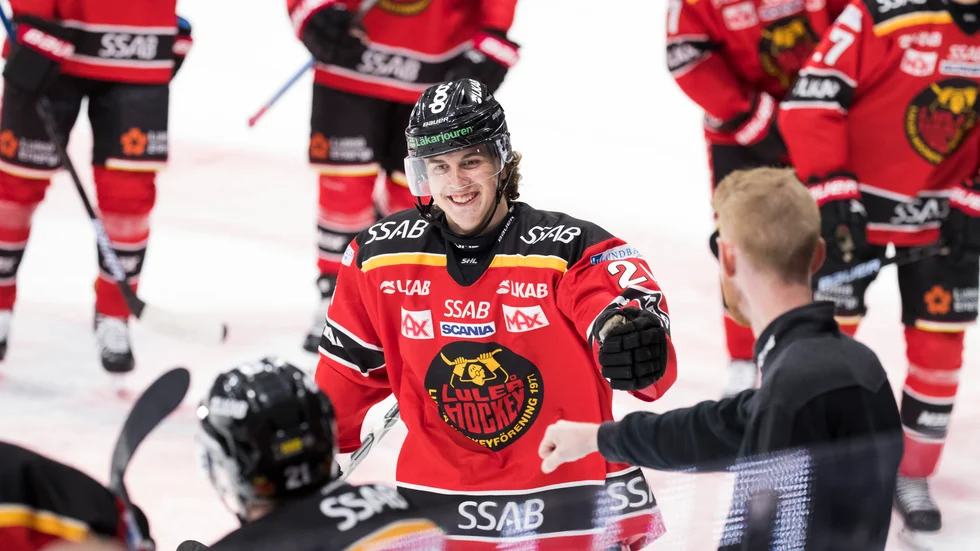 Radek Muzik har förlängt sitt avtal med Luleå Hockey.