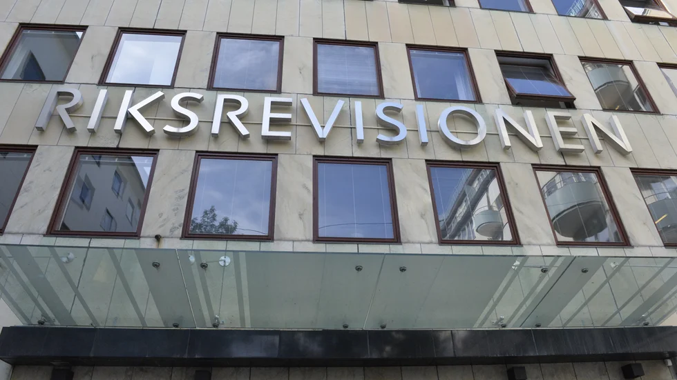 Slutsatserna av Riksrevisionens granskning av hur arbetskraftsinvandrare exploateras kan inte förvåna någon, skriver LO-ordförandena Krister Johansson och Carola Andersson. 