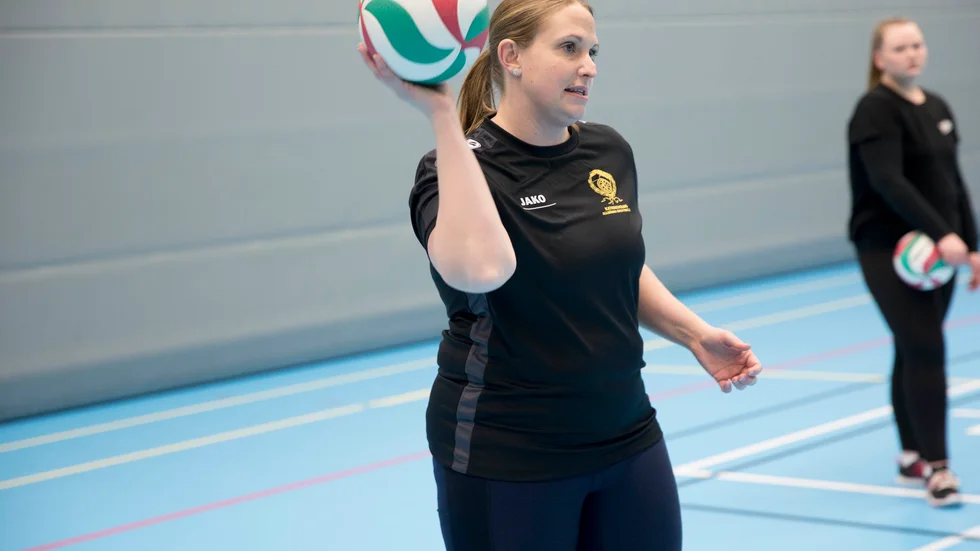 Maria Wallén fick ta emot ledarstipendiet vid Gamla AIK:ares årsmöte.