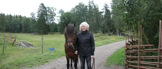 Märtha är både IVA-sköterska och hästterapeut
