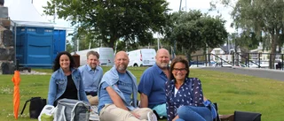 Festivalstämning på första visdagen trots allt