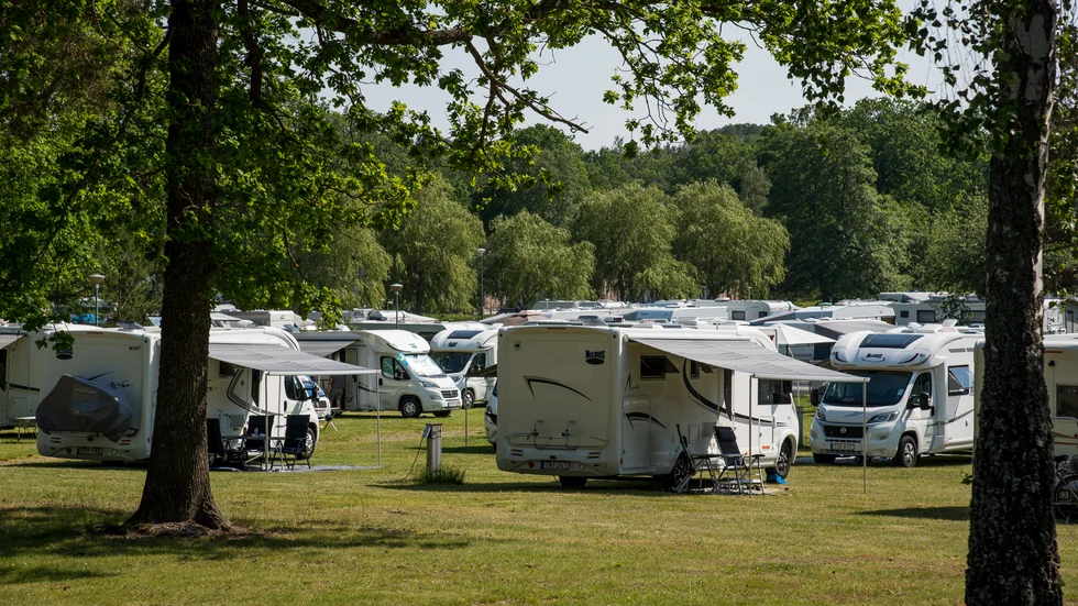 Västervik Resort fick ett tufft 2020. Styrelsen signalerar att även 2021 kan bli utmanande.