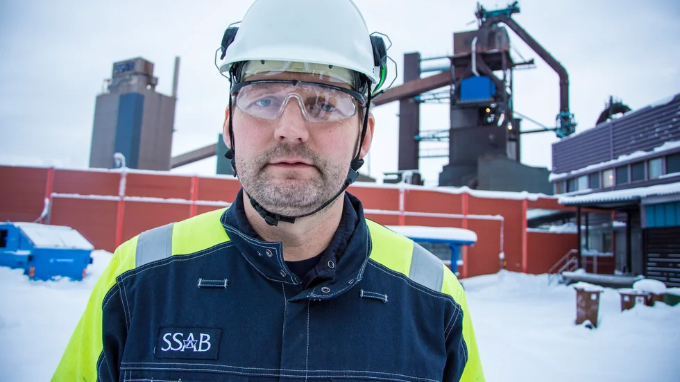 I nio år har Tomas Karlsson suttit som klubbordförande i IF Metalls verkstadsklubb på SSAB i Luleå, men han är tveksam om han är kvar när det nya stålverket ska tas i bruk i slutet av 2028. "Förhoppningsvis blir man insläppt som pensionär. Det här vill jag inte missa!"
