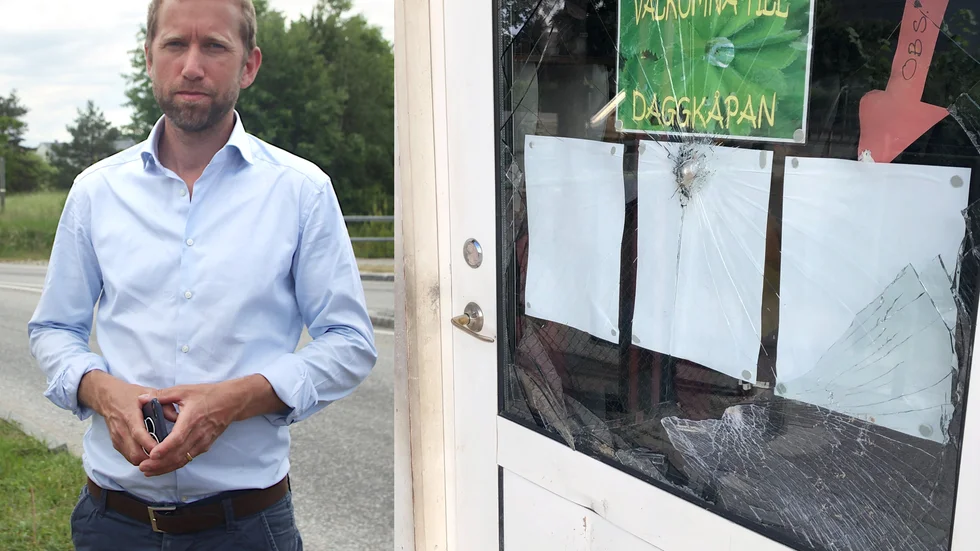 Kommunstyrelsens ordförande Jacob Högfeldt (M) vill sätta upp övervakningskameror på skolorna i Strängnäs kommun.