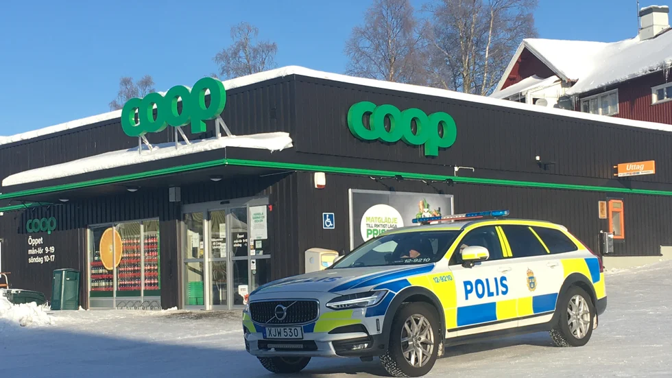 En 37-årig man har häktats för rånet mot apoteket i Lövånger som inträffade på tisdagsförmiddagen den 16 februari. 