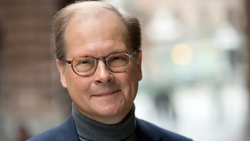 Mats Knutson, politisk kommentator på SVT, kritiseras av dagens debattör i Folkbladet. 