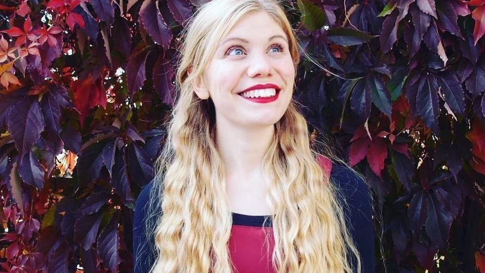 "Det är som att jag hoppas att tio års olycka är samlat i 2020. Det har inte varit det bästa året för någon, kan man lugnt säga. Men det var verkligen som en trippelraket som kulturarbetare, kroniker och pandemi, det har verkligen varit en hård match." säger Maria Hartman. 