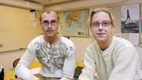 Patrik Borg, Helsingborg och Anna Jawitz, Stockholm är två av eleverna på Läs- och skrivlinjen vid Gamleby folkhögskola. En utbildning som i högre grad än någon annan förändrar livet för kursdeltagarna. Foto: HANS BRANDIN