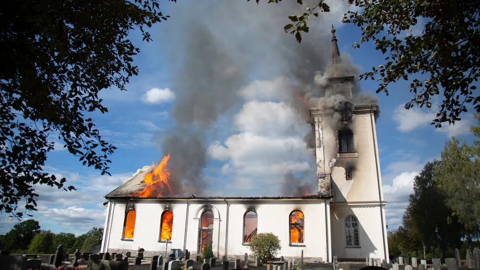 Sjösås nya kyrka gick inte att rädda.