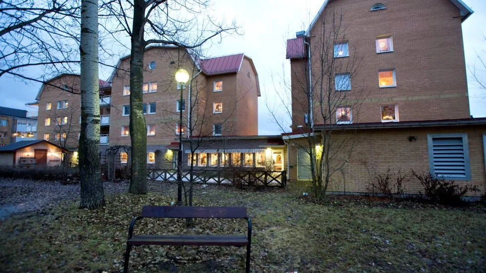 Förändring. Källbogården står inför omfattande ombyggnationer. Bland annat kommer de huskropparna att byggas ihop (det tomma utrymmet i mitten).