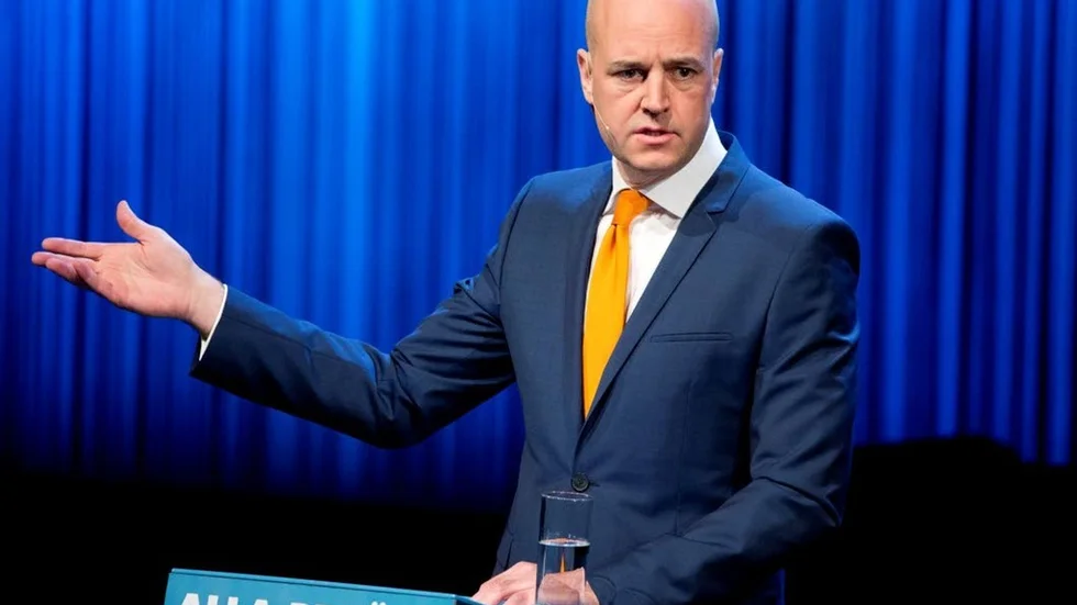 Fredrik Reinfeldt inledningstalade inför en hängiven moderatstämma, men budskapet var skäligen tunt för de icke hängivna.