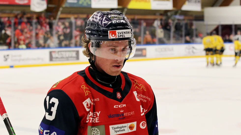 Troy Loggins lämnar VIK med omedelbar verkan.