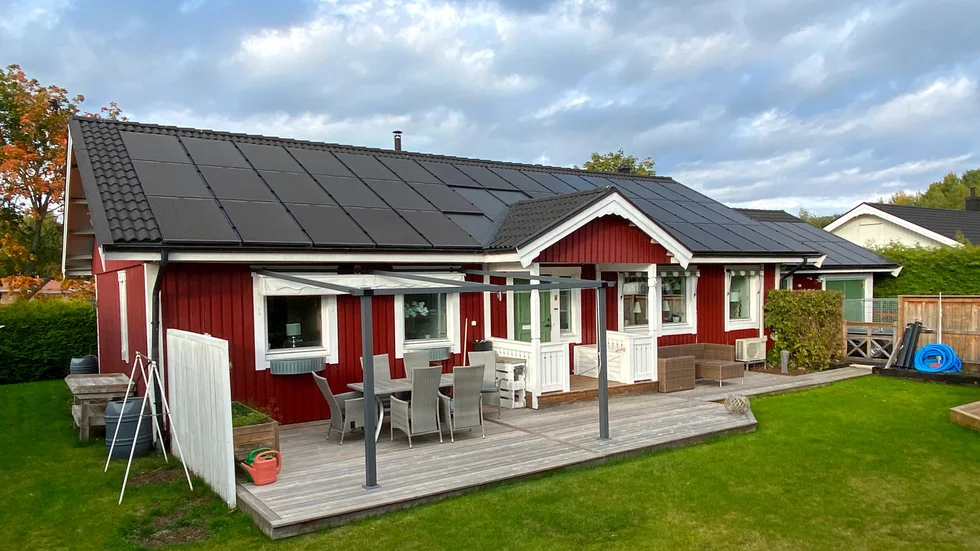 Björn Köhler installerade solceller på villan för knappt fyra år sen.