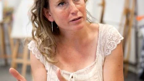 "Vår uppgift är att skippa märkvärdigheten" säger museipedagog Ellika Kyndel som är på plats i Krumeluren, redo att ta emot ungdomar som vill skapa.