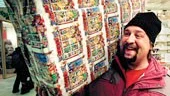 Det är en snowracer, till min minsta dotter som är sju år, sa Gio Johannesson från Växjö, på besök i stan.
FOTO: NICLAS SANDBERG