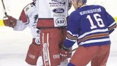 Franz Arildsson signalerar för 11 mot Mariestad. Frasse gjorde sedan också 22 innan Hästen avgjorde i den tredje perioden.
FOTO: JANNE FORSBY