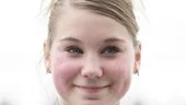 Anna Persson från Finspång hade ändå hemmaplan i Himmelstalundshallen. 14-åringen (fyller 15 i år) tävlar nämligen för Norrköpings KK.
FOTO: ROBERT SVENSSON