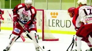 Kristoffer Jobs sköt avgörande 3-2 i Himmelstalundshallen och därmed tog Hästen sin första seger. FOTO: ANITA KJELLBERG