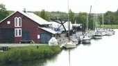 Inför nästa säsong gör AB Göta kanalbolag en storsatsning i Norsholm, med ny kanalkrog, pensionat och vandrarhem, inrymt i den befintliga byggnaden på bilden.
FOTO: JANNE FORSBY