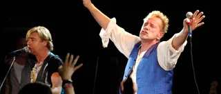 Sex Pistols hyllar drottningen