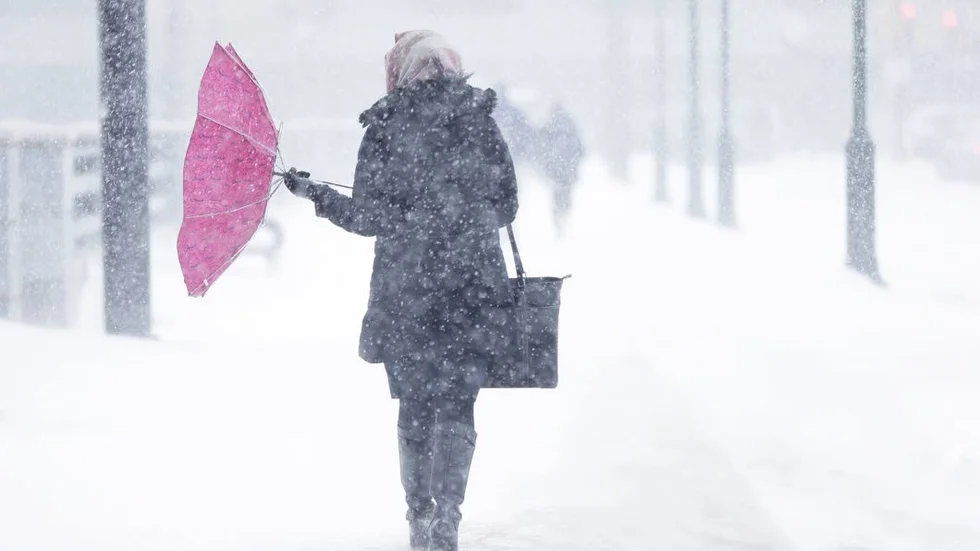 Nyårvädret blir blåsigt och snöigt.