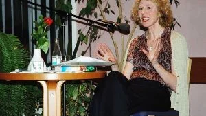 Om skrivandets mysterium och dess praktiska sidor fick publiken höra i torsdags kväll.
FOTO: GUNNAR JOHANSSON