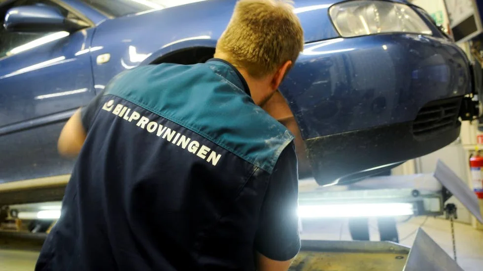 Regeländring. I maj börjar nya besiktningsregler att gälla och många bilar i Norrbotten riskerar att beläggas med körförbud om ägaren inte är uppmärksam på de nya reglerna. (arkivbild)