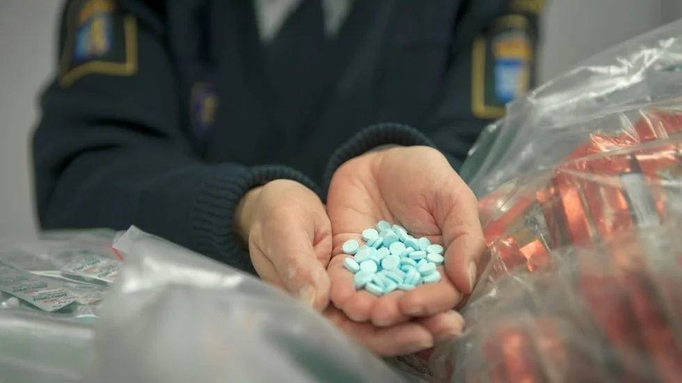Tusentals tabletter. Vid razzian fann polisen tusentals narkotikaklassade tabletter av olika slag, samt en del hasch. (Arkivbild)