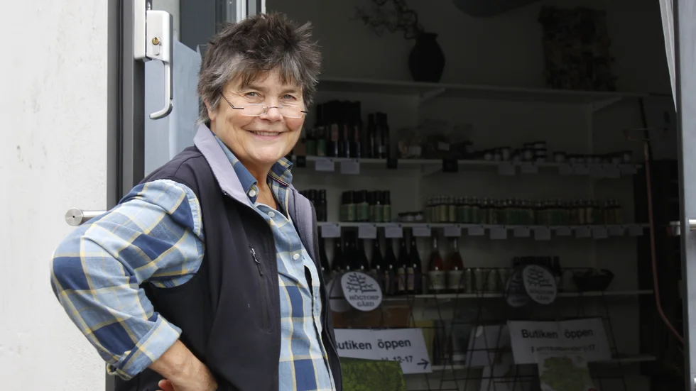 Lena Engelmark Embertsén brinner för att ta fram produkter från den egna marken, med fokus på rena smaker.