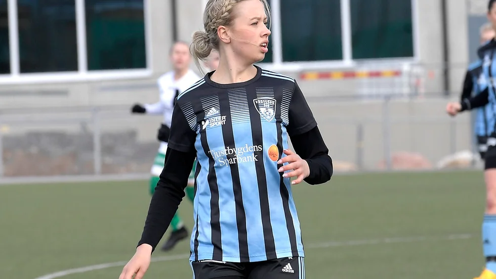 Sara Ströberg och hennes lagkamrater i Västerviks Damfotboll åker till Tranås på lördagen.