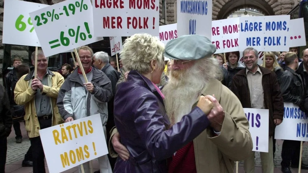 Mindre kul med moms. Här en protest mot dansbanemomsen.