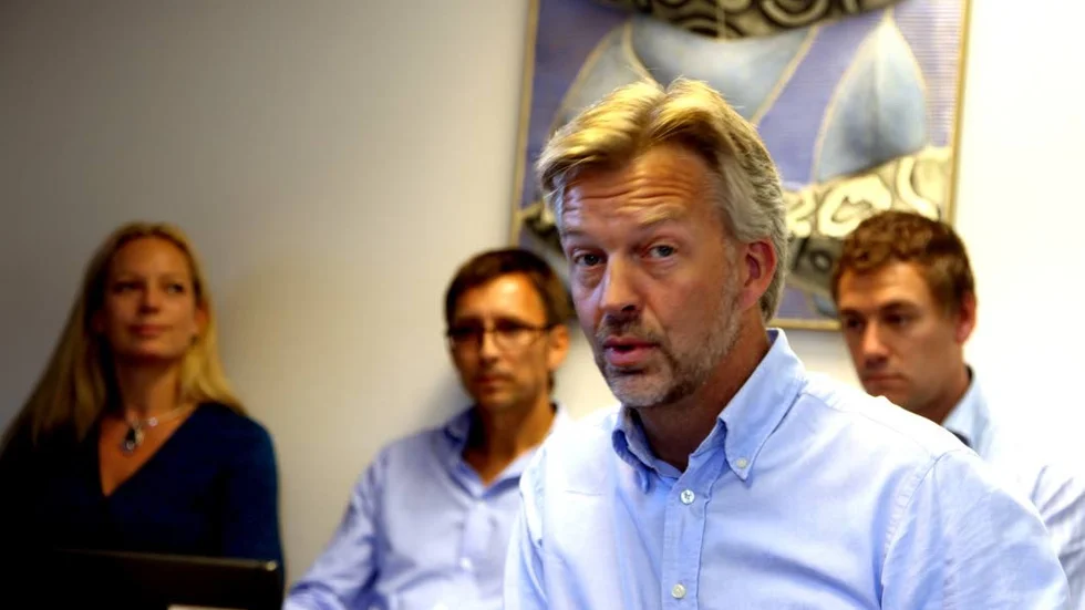 Wisby Tankers. Vd Jonas Engström och bakom honom styrelseledamot Ann-Marie Åström född Nilsson, Johan Markström, personalchef och till höger, Håkan Hasselberg.
Arkivfoto: Henrik Radhe