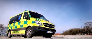 Spädbarn ramlade i vattnet
