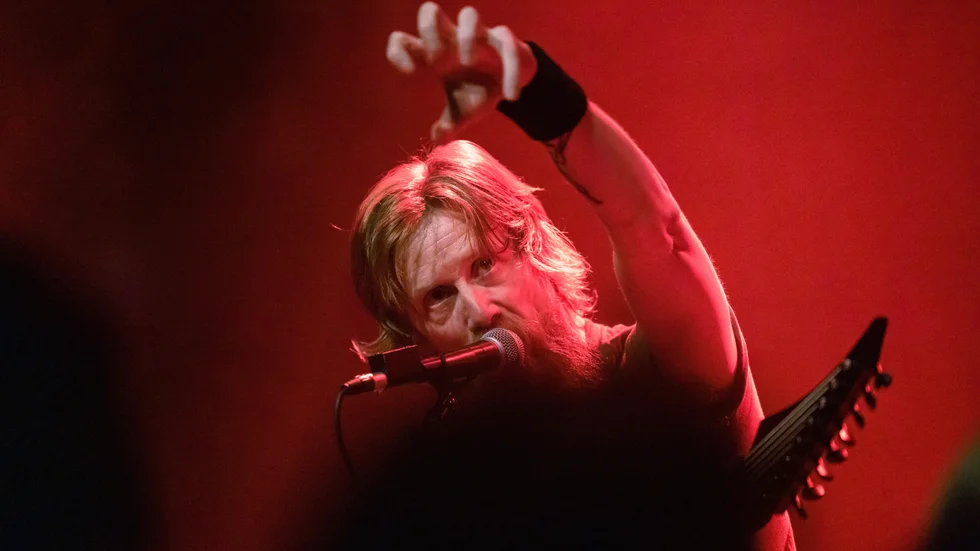 Pär Hulkoff ligger bakom konserten i Övertorneå på fredag, då ett av landets största hårdrocksband har lockat 1 500 personer till sporthallen. 