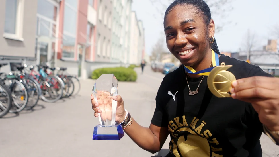 Taylor Murrays första (och enda?) säsong i Sverige gav ett SM-guld med Norrköping Dolphins –som också blev en klubb hon utvecklade starka band till. 