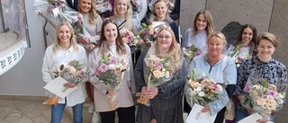 17 fruntimmer i Enköping får stipendier till fortsatta studier