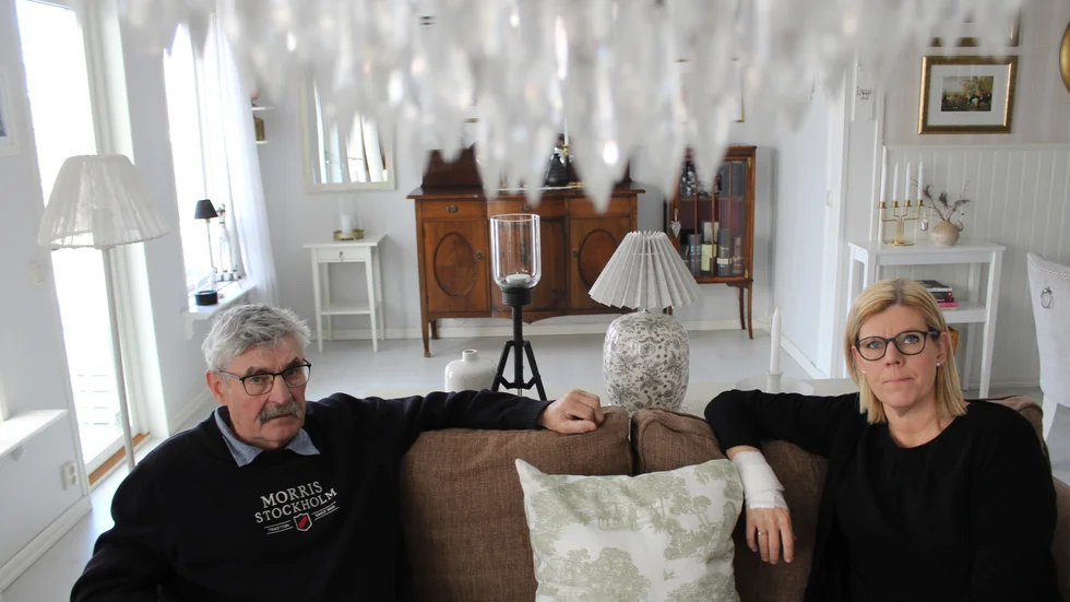 Lars Rasch och Annie Wårhem, far och dotter som båda gjort framgångar i val och fått personkryss som tagit dem uppåt på listorna, men inte lett till tyngre uppdrag. Senast skedde det i kyrkovalet. Annie Wårhem nekades ordinarie plats i kyrkorådet. "Demokratin sätts åt sidan när personkryssen inte får någon betydelse", säger hon. 