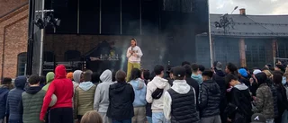 Glädje och musik i fokus på Perrongens 10-årsjubileum