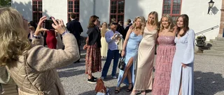 Här intar Europaskolans studenter slottet – vi liverapporterade ✓Se bilderna
