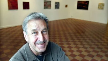 Berndt Janson är en som prövar sig fram, just nu på Galleri 5 i Visby.