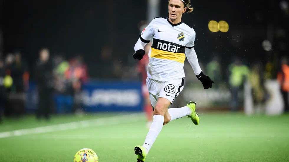 Kristoffer Olsson i AIK-dress. Arkivbild.