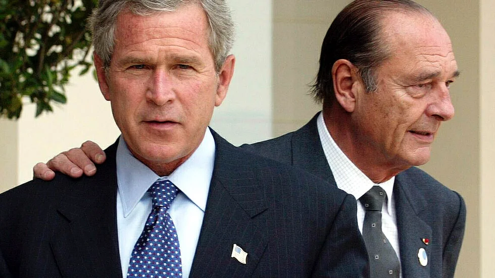 USA:s dåvarande president George W. Bush med Frankrikes Jacques Chirac, för snart två decennier sedan. 
