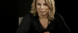 Deckarförfattaren Caroline Engvall om sitt starka engagemang mot övergrepp på barn i sociala medier: "Förövarna skyr inga medel"