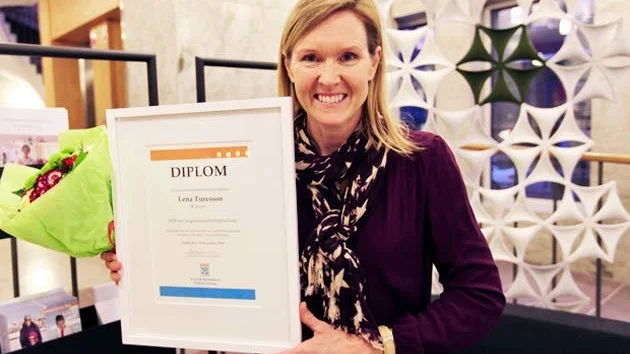 Sista diplomet. OK Renens Lena Turesson blev den sista som fick ungdomsledarstipendiet. Nu avvecklas det och idrottsstipendiet.