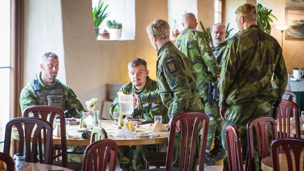 Försvarsmakten kommer att ta över fastigheterna vid årsskiftet.